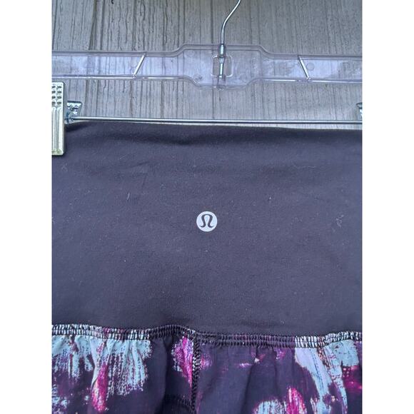 Lululemon Tranquil Crop Kara Blossom Multi/Black High Waist Cropped Pants Size 2 - Picture 8 of 10